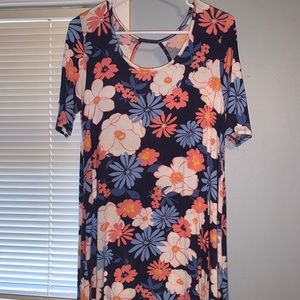Floral keyhole dress